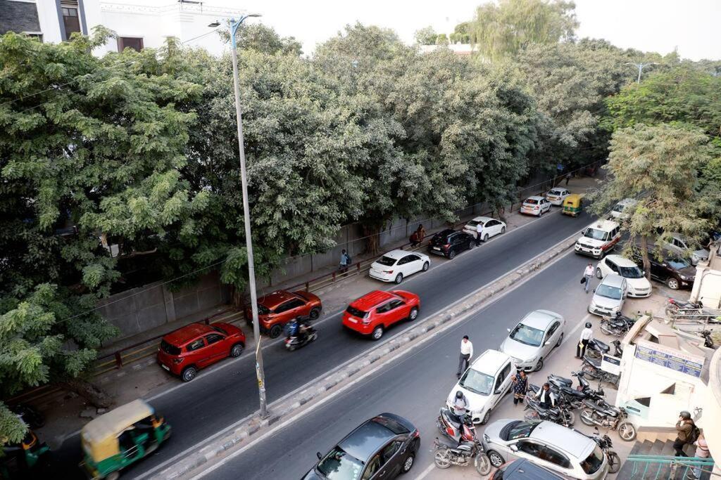 Divine India Service 3bhk, 2b Saket *