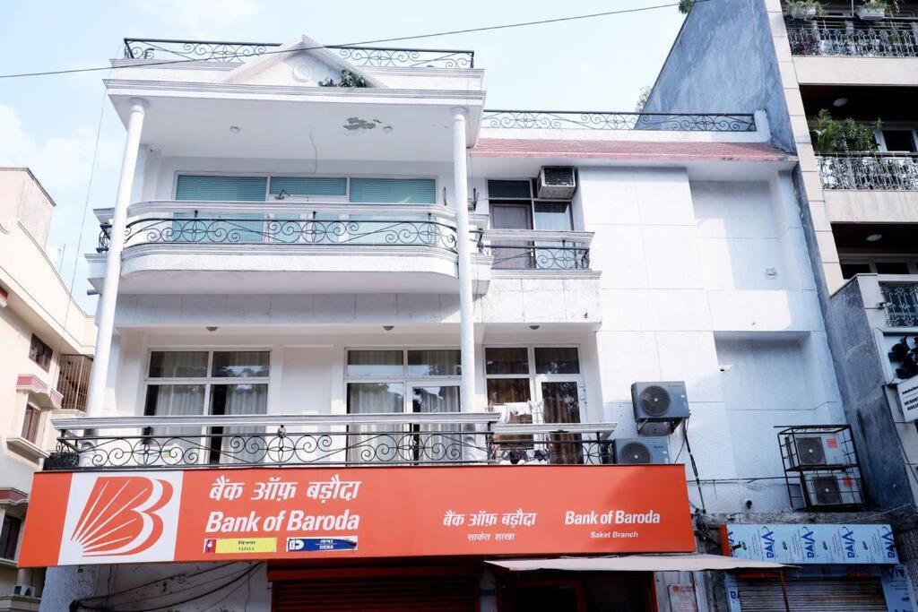Apartment Divine India Service 3bhk, 2b Saket New Delhi