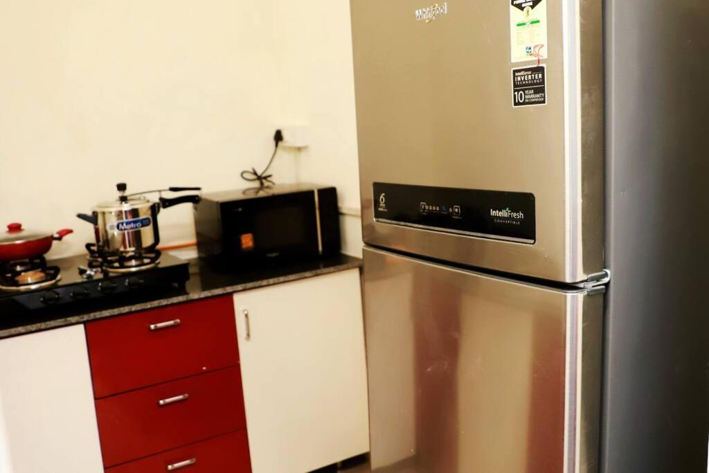 Divine India Service 3bhk, 2b Saket New Delhi